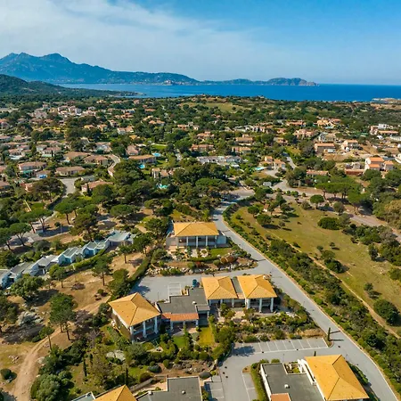 A 3 Pas De La Plage De Sant'Ambroggio Lumio  Buitenkant foto